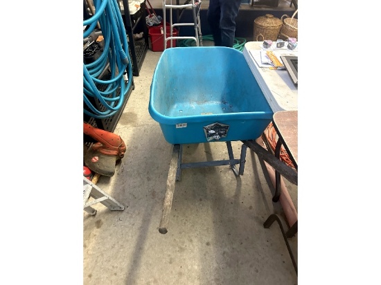 Poly Wheelbarrow