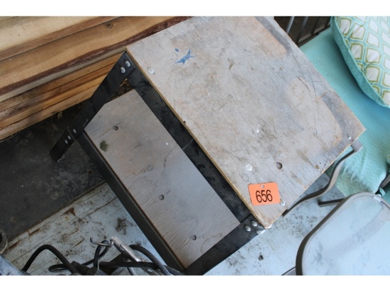 Saw Stand