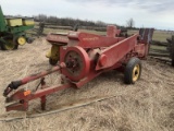 New Holland 273 Square Baler
