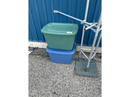 2 Empty Totes