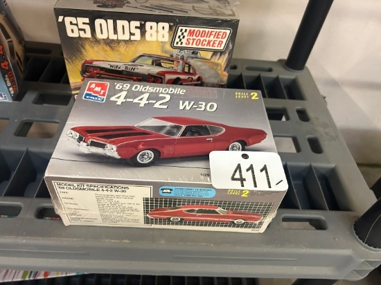 2 Model Car Kits