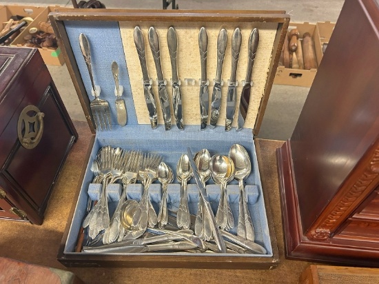 Silverware Set