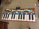Gigantic Step & Play Piano