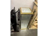 Mirrored Pedestal