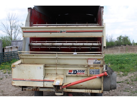 Dion 1016 Left Hand Unload Forage Wagon