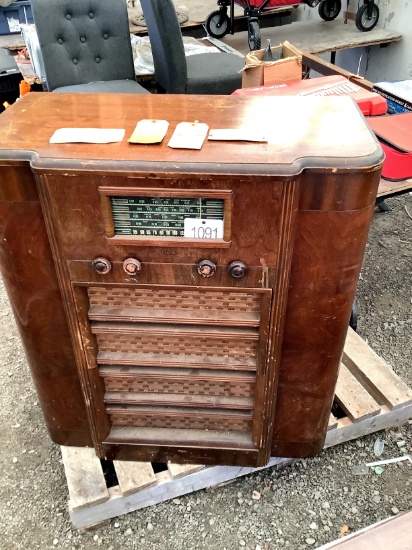 1940s Viking Radio