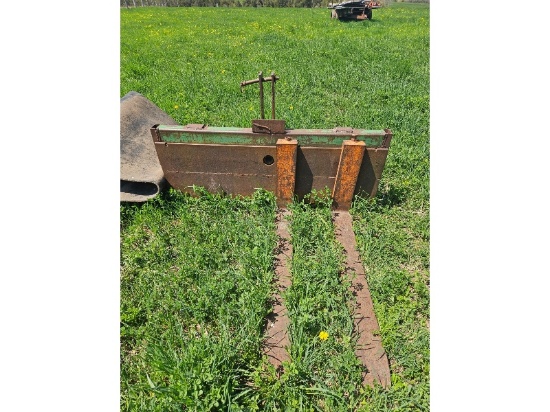 Attachment with Pallet Forks