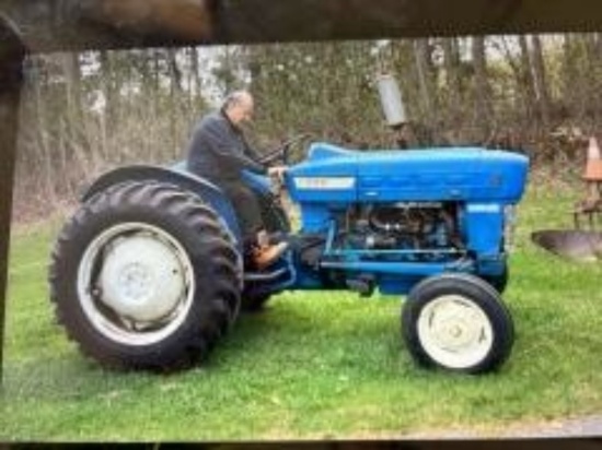 Ford 2000 Gas Tractor - New Back Tires