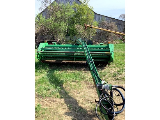 John Deere 1600A 12' Centre Pivot Haybine