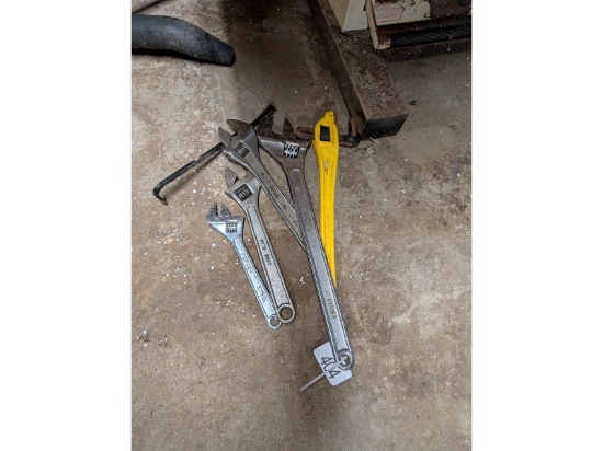 Large Pipe Wrenches