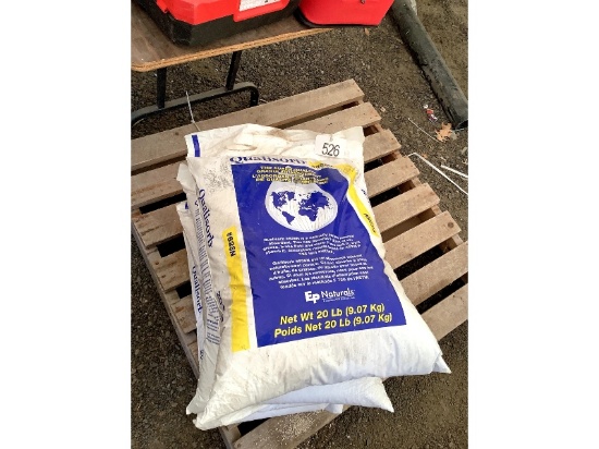 4 Bags of Floor Dry