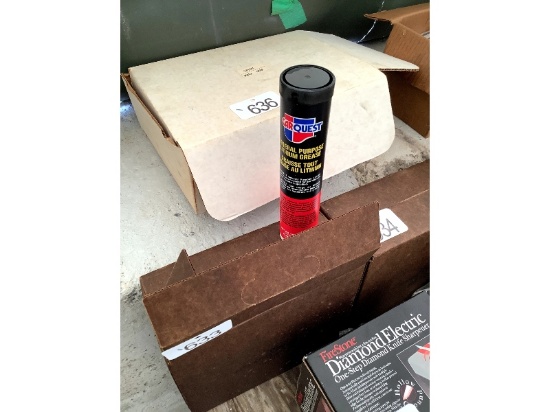 Case of Car Quest Lithium Grease