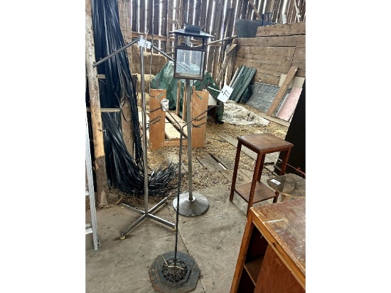 Lantern Stand