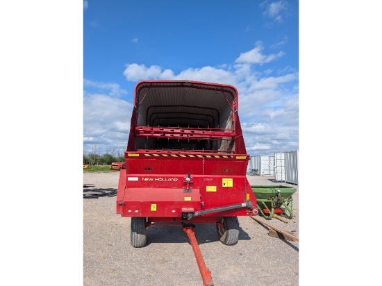 New Holland 716 Forage Wagon - Excellent Condition
