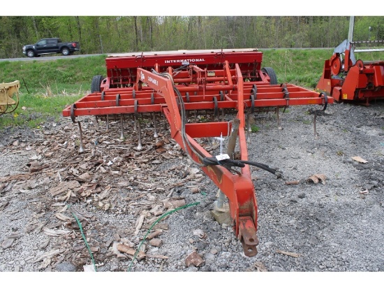 International 510 Seed Drill with Cultiplanter 2