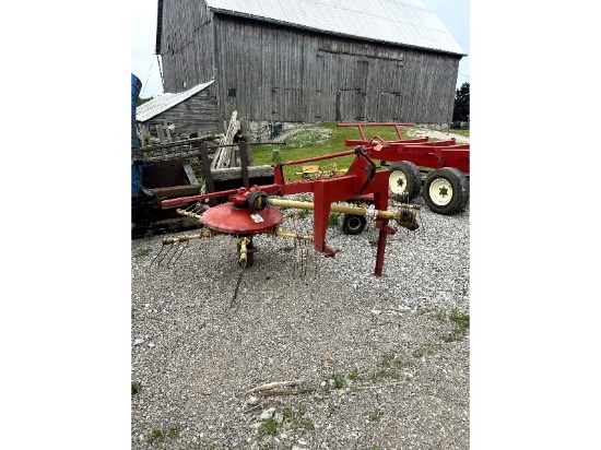 New Holland 255, 2 Wheel Rotary Rake - PTO Driven, 3 PTH