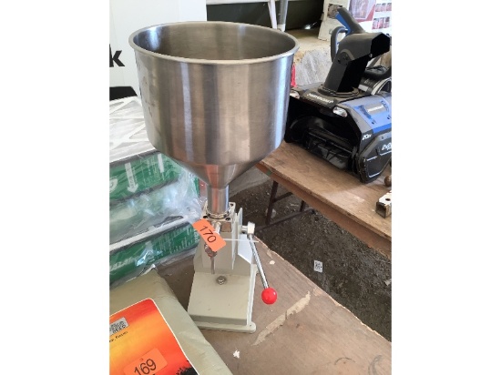 Manual Liquid Filling Machine