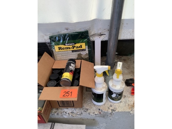 Gun Cleaner, Oil & Cleaning Mat