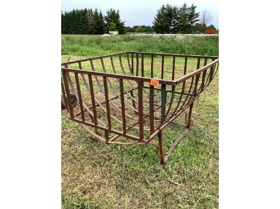 Sheep Feeder