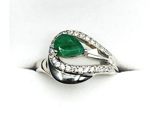 Sterling Silver Natural Emerald (0.65ct) with CZ (0.20ct) Ring, Size 6