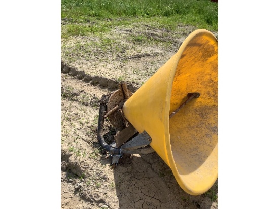 Poly Cone Spreader