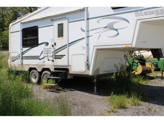 2001 Glen 24E 5th Wheel Trailer - Has Ownership
