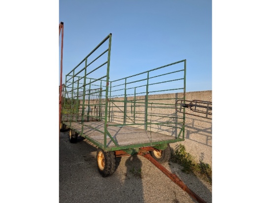 16' Green Thrower Wagon