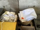 Aprons & Linens