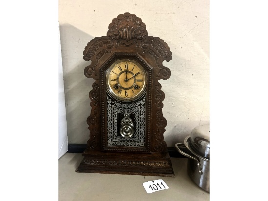 Mantle Clock