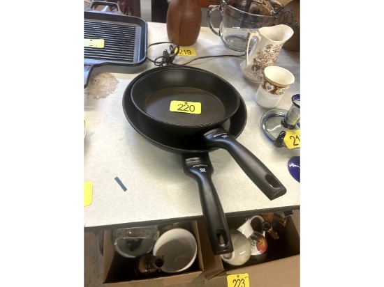 2 Frying Pans