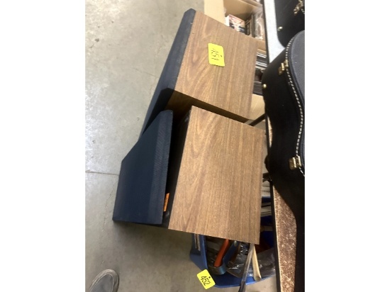 2 Speakers