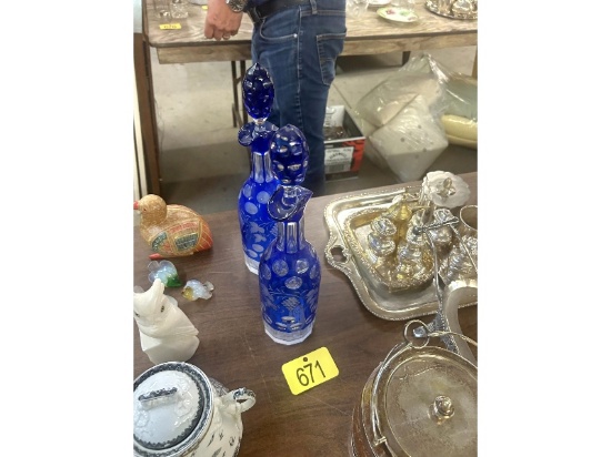 2 Decanters