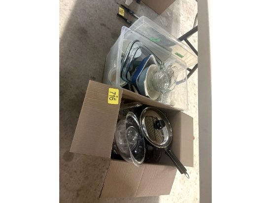2 Boxes of Housewares
