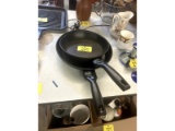 2 Frying Pans