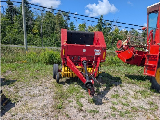 New Holland BR730 Round Baler, Well Maintained - Stored Inside, Monitor In Office
