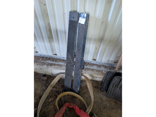 2 Saw Horses