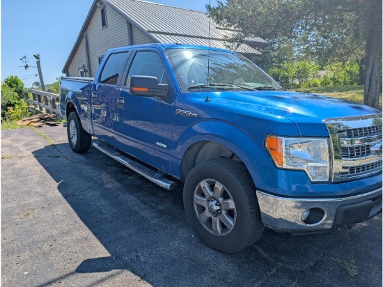 2014 Ford F-150 Crew Cab Pickup - One Owner, Only 42,000km, Has Ownership