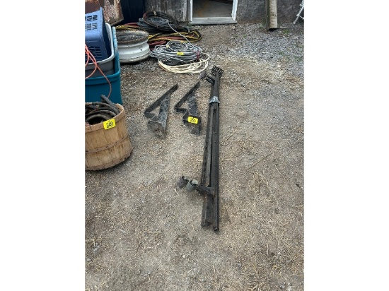 2 Heavy Duty Shelf Brackets & Bed Frames