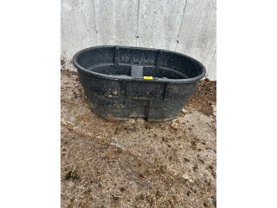 Rubbermaid 150 Gal Water Trough