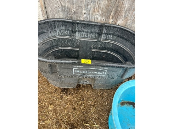 Rubbermaid 100 Gal Water Trough & Blue Trough