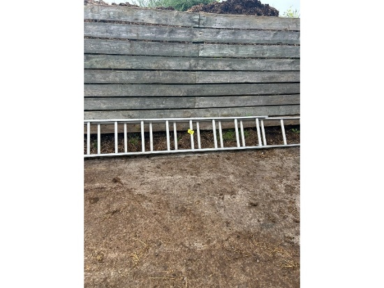 40' Aluminum Extension Ladder