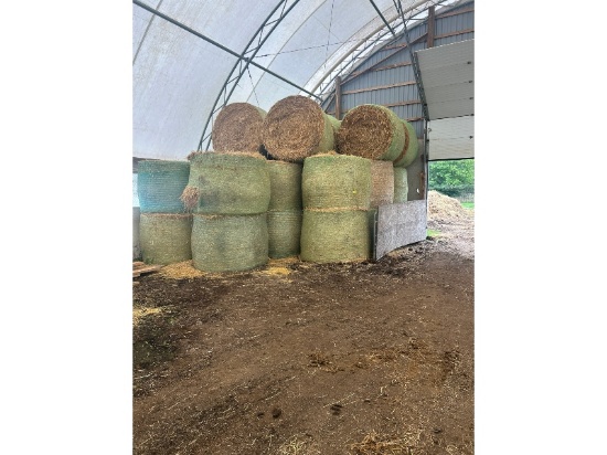 30 Round Bales Of Straw