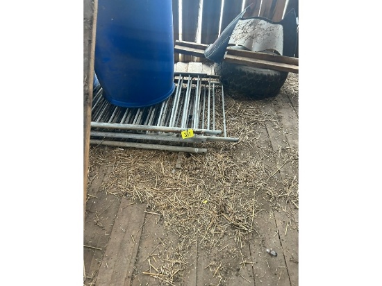 6 - 8' Steel Posts, Pieces Of Small Stock Panels & Cedar Post Posts