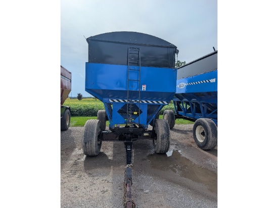 Bruns 600 Gravity Wagon With New Tarp