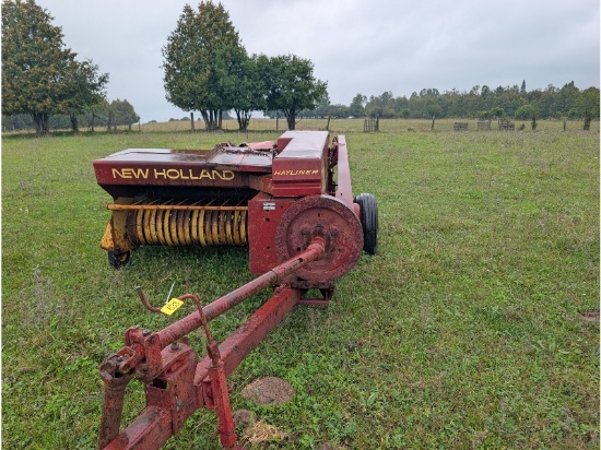New Holland 310 Square Baler