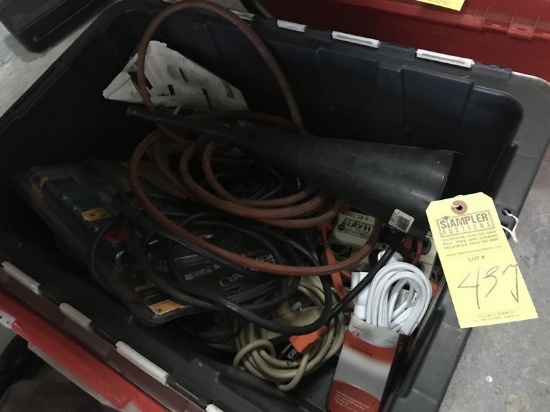 LOT ELECTRICAL CORDS & CONNECTORS (NO TOTE)