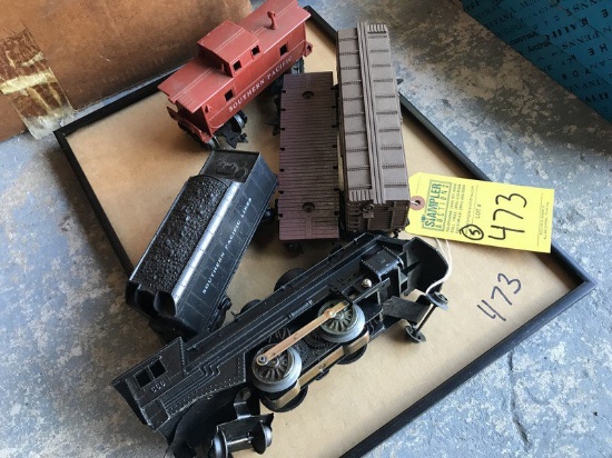 LIONEL TRAIN PIECES - LOCOMOTIVE / CABOOSE / COAL CAR / FLAT CAR / BOX CAR