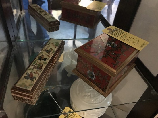 PIECES - WOOD BOX WITH ENAMEL / ASIAN BOX WITH 6 PICKLE FORKS