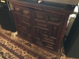 WOOD ENTERTAINMENT CABINET WITH 2 DOORS - 39'' x 18'' x 32'' (NO CONTENTS)