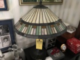 TIFFANY STYLE LAMP WITH STAINED GLASS SHADE